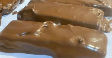 896cfb5b419ba65d2a968bce406d4987